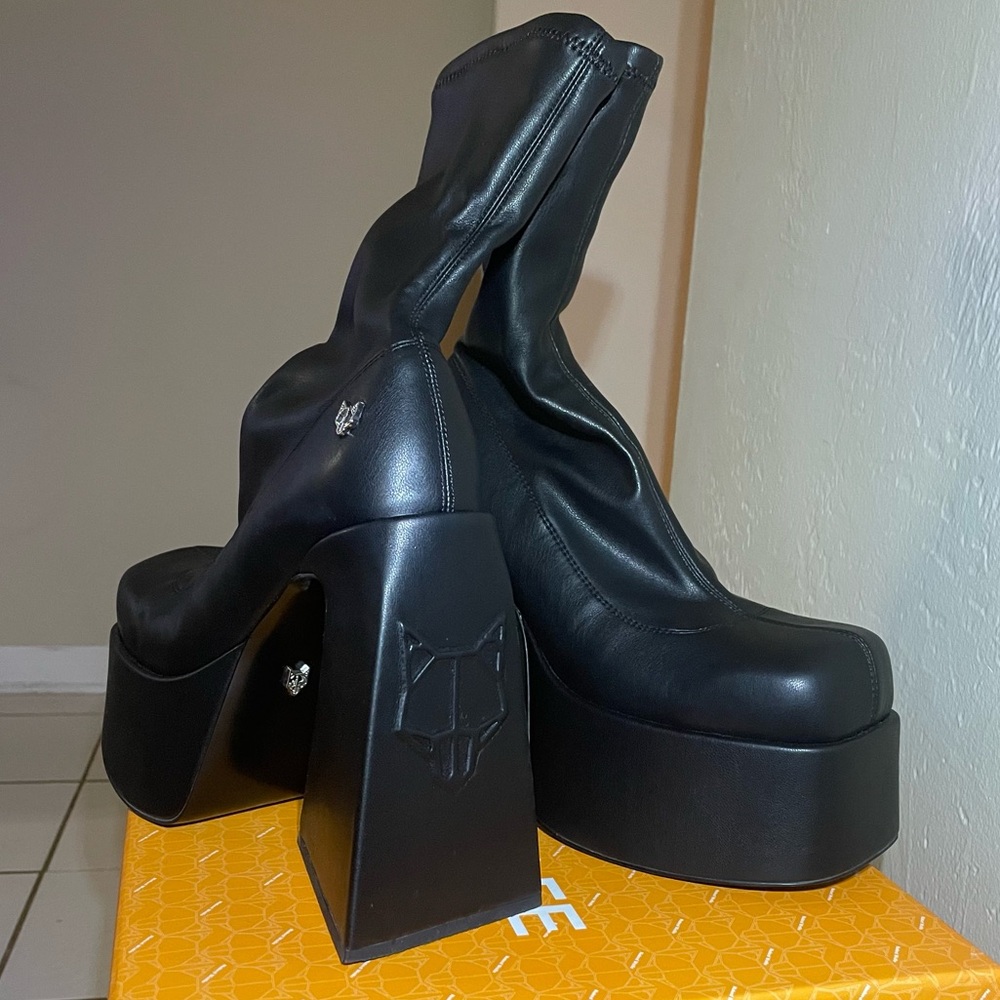 Naked Wolfe Jade Black Stretch Boots ๐ค๐ค๐ค - Picture 6 of 7